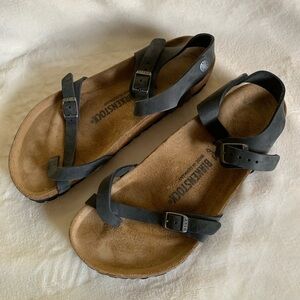 Birkenstock Yara Black Size 41 Excellent Condition